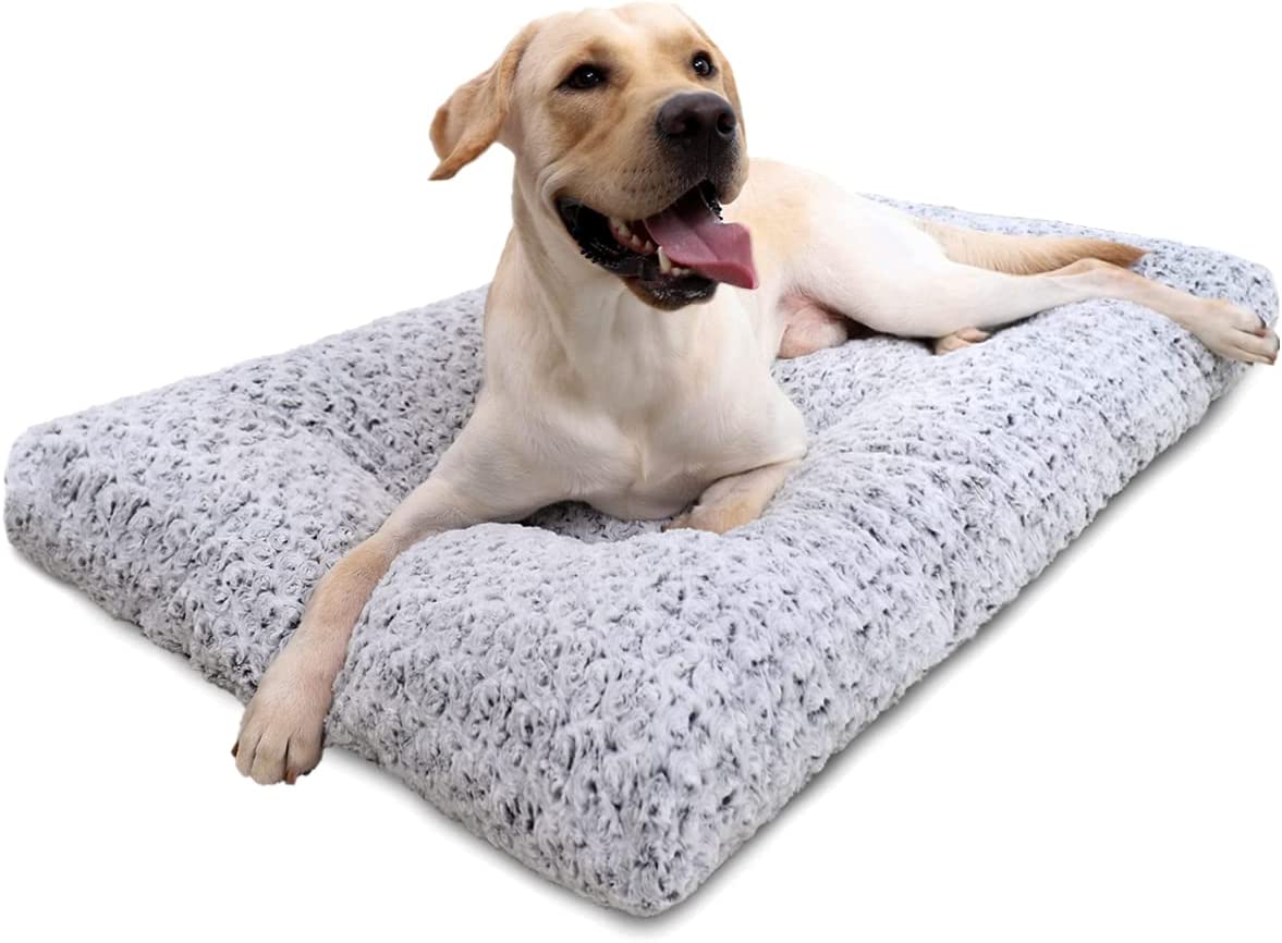 Anti-Slip Pet Sleeping Mat Washable , Dog Bed Deluxe Plush Dog Crate Beds Fluffy Comfy Kennel Pad